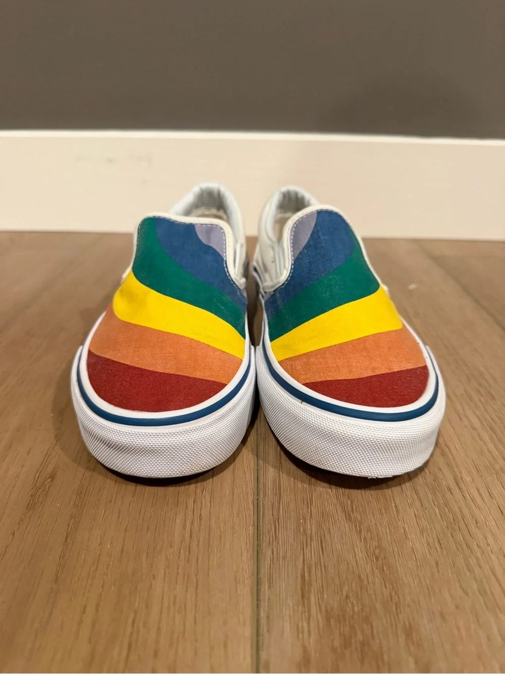 Vans Unisex Classic Canvas Slip-On Rainbow Size 8.5(W) or 7(M) EU 39